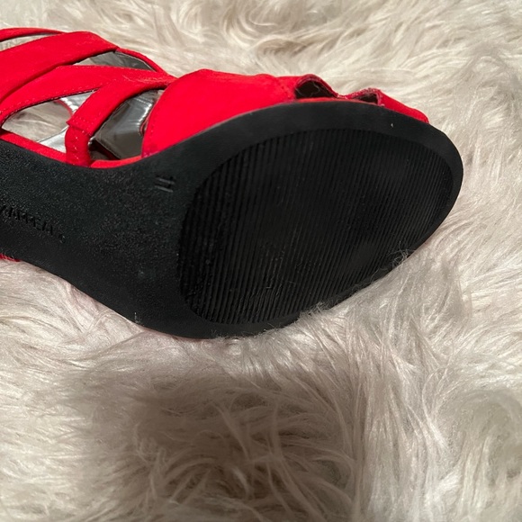 Sz 11 red heels - Picture 4 of 4
